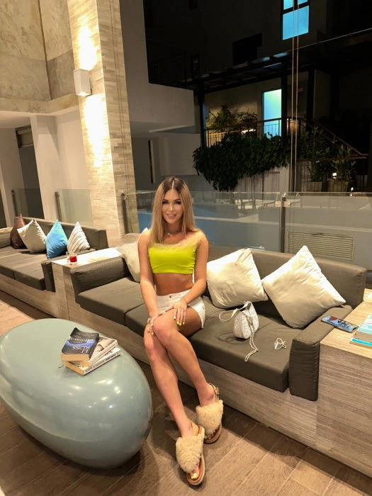 Ice — 3 / 8