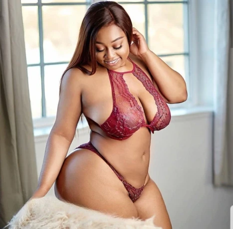 Bubbly Juliana — 2 / 3