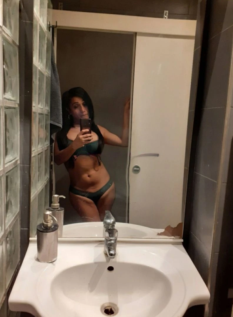 Camille Salvador — 3 / 11