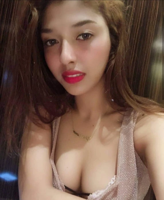Ivonne — 2 / 3