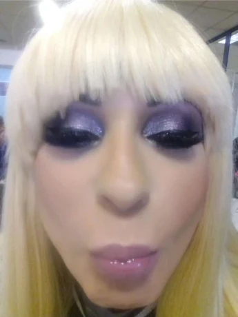 Neu Trans Queen Beyonce — 13 / 15