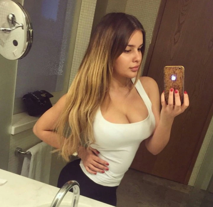 Alicia — 2 / 3