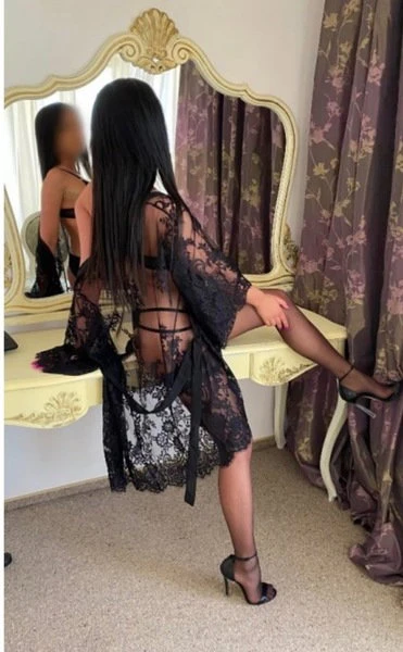 Elena, Escort, Neustrelitz