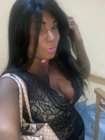 Camila Cubana — 4 / 9