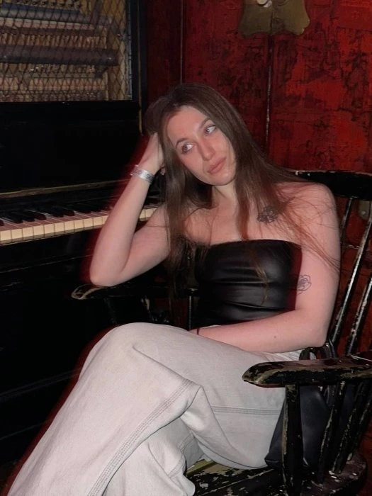 Polina — 4 / 7