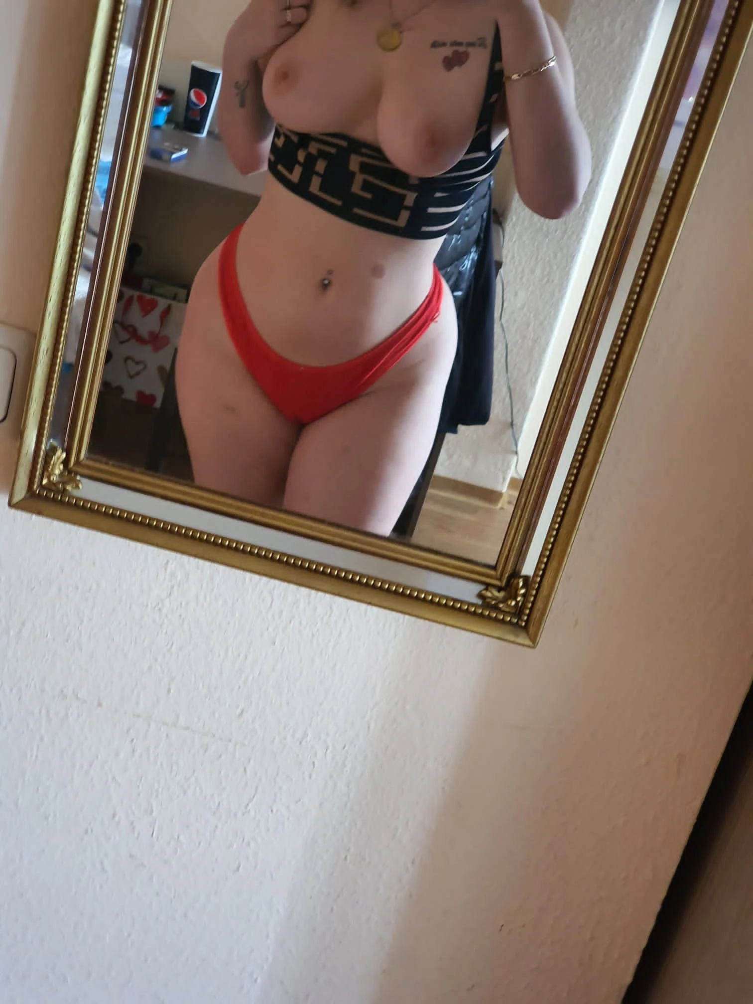 Neu Vanessa — 2 / 9