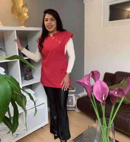 Nouvelle Masseuse Prof Madalena A Cote De Morges — 4 / 5