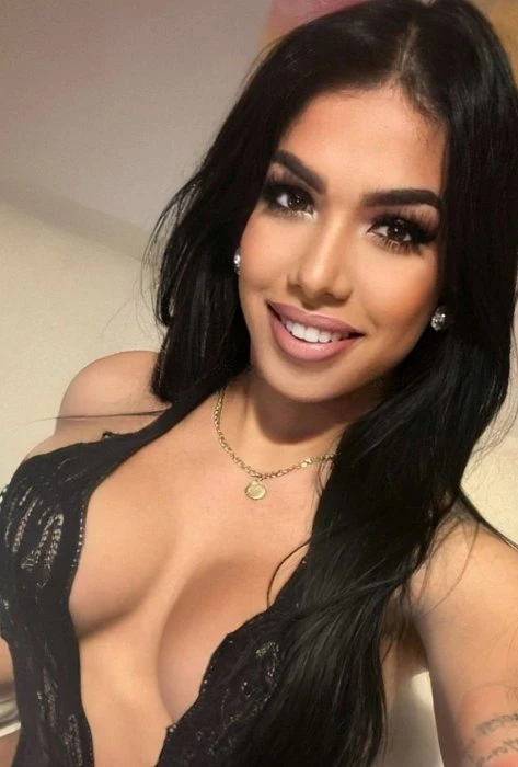 Alejandra — 12 / 13