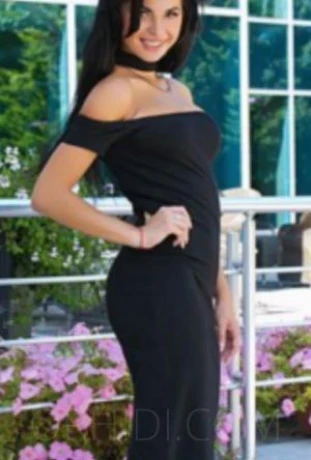 Sandra Real — 4 / 5