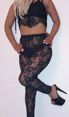 Vanessa Zierliche Slowakin — 9 / 19