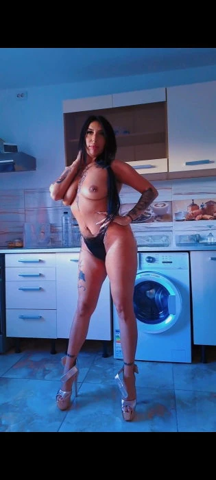 Karina, Escort, Brussels