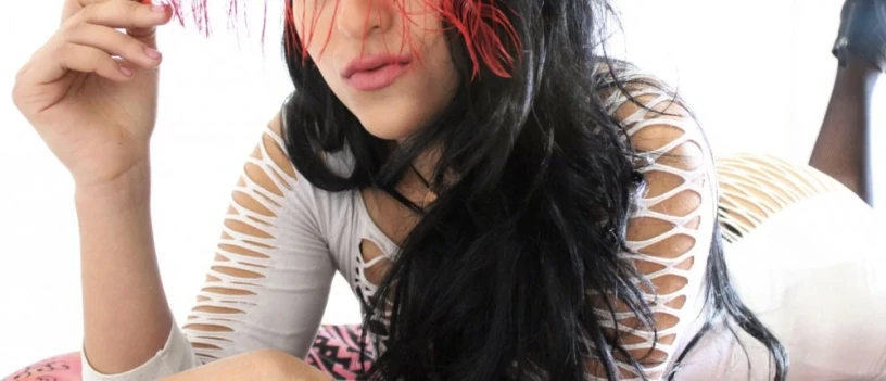 Bruna Maia — 1 / 3