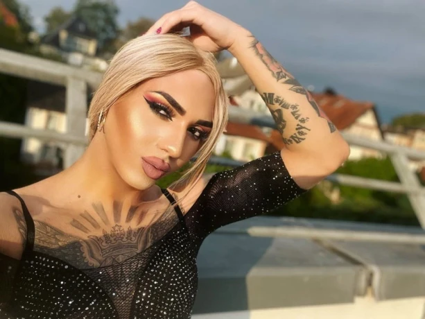 Ts Emanuela Sehr Heiss Heute — 11 / 13