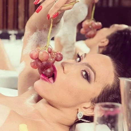 Alexandra Bittencourt — 11 / 12