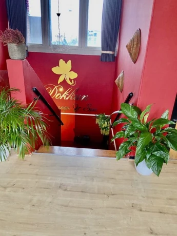 Ægte thaimassage . Vi har flere dygtige og professional massører — 2 / 7