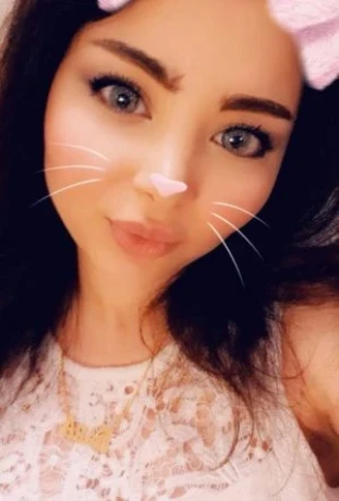 Arab Girl Yara — 2 / 11