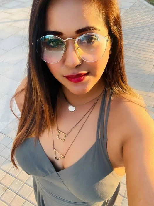 Pooja — 2 / 3