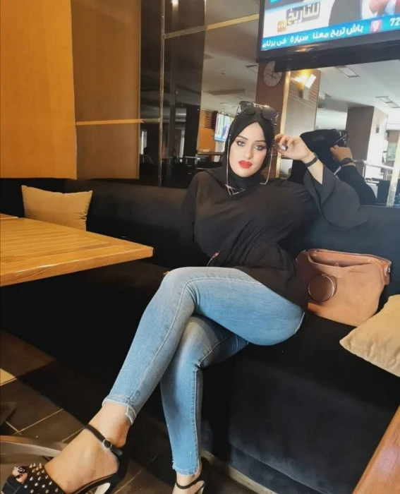 Sania, Escort, Salalah