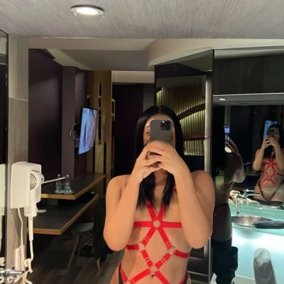Ximena Vinalay, Escort, Bern