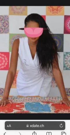 Jenny Privat Erotische Massage Magic Hands — 1 / 4