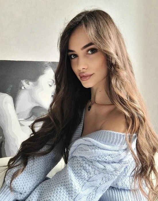Malunia, Escort, Paris