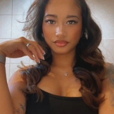 Yina, Escort, Luzern