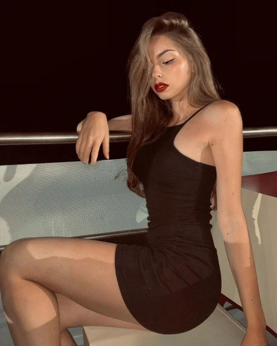 Kira — 2 / 5
