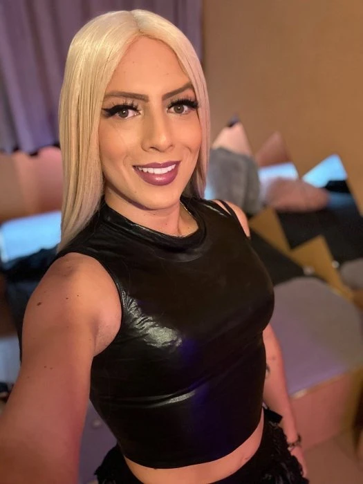 Valentina — 2 / 6