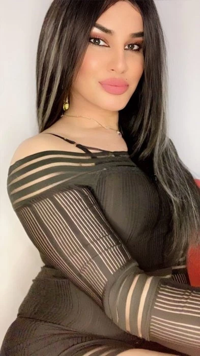 Mira Queen — 5 / 6