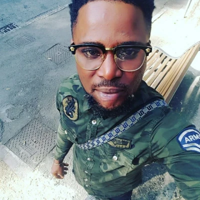 Collins, Escort, Bologna