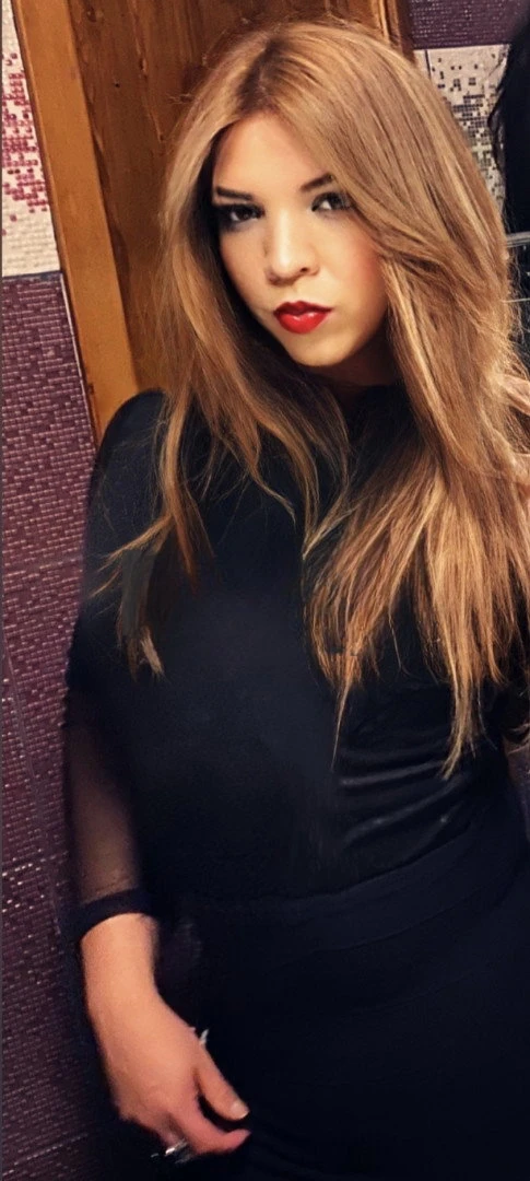 Sara Angel — 6 / 8