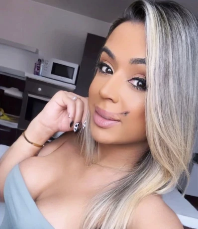 Sabrina fer — 9 / 12