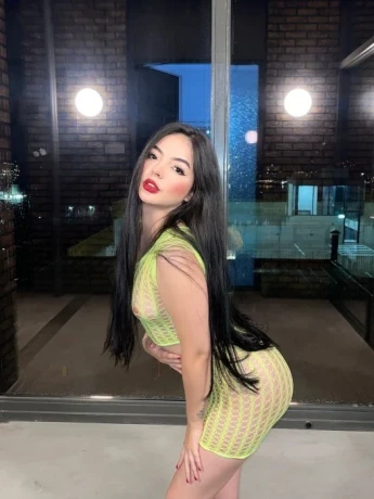 Valeria — 1 / 5