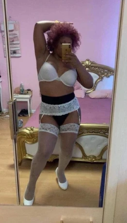 Trans Brunette — 16 / 18