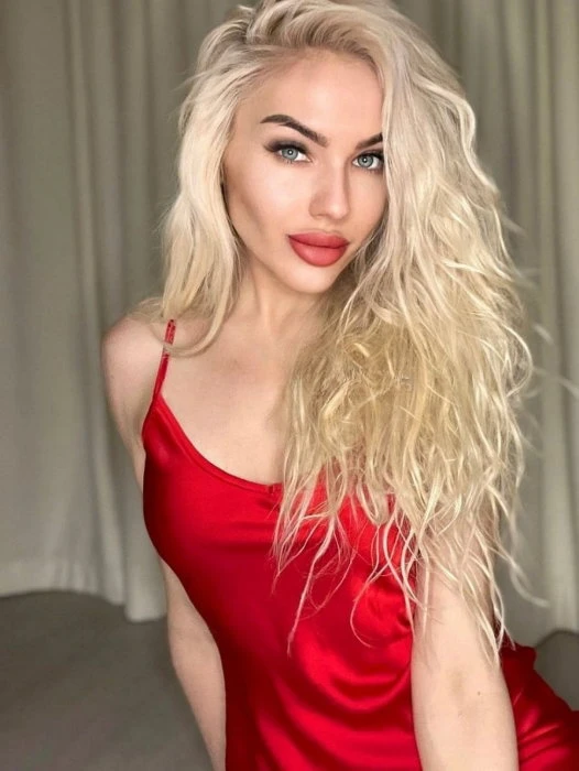 Alla — 3 / 4