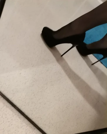 Fresh Pedikuere Fussfetish Ns Strapon — 3 / 5