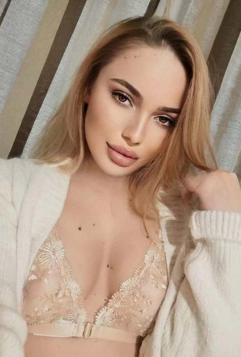 Alexa — 2 / 3