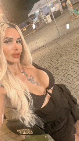 Nikole Jolie — 10 / 12