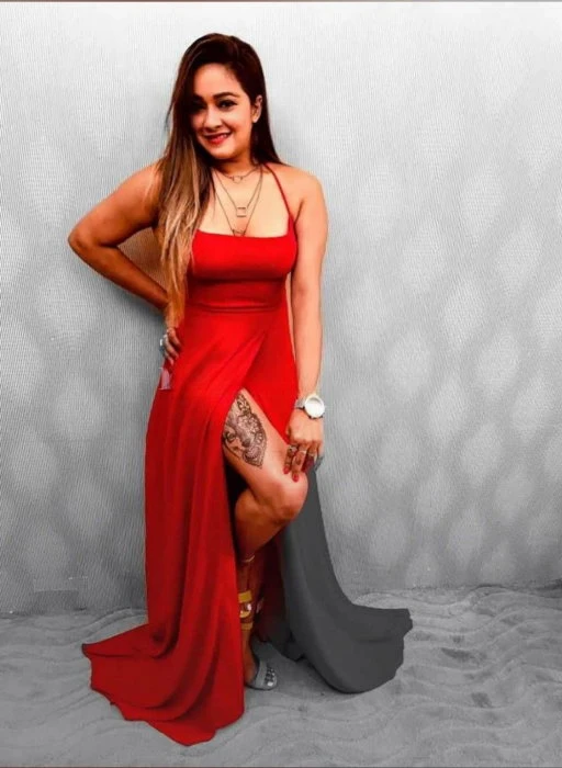 Priyanka — 2 / 3