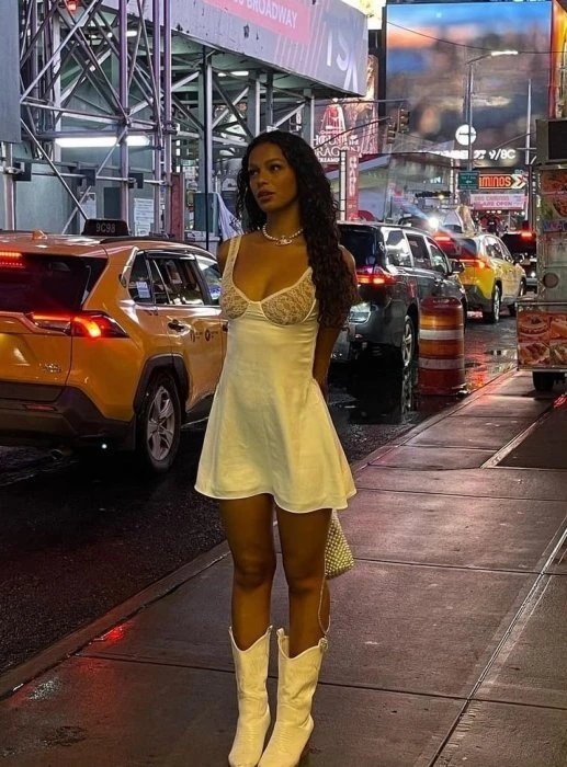 Zola, Escort, Hangzhou