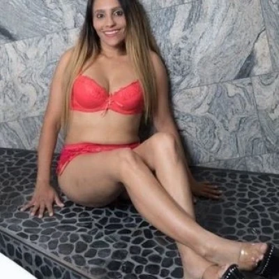 Jessy, Escort, Essen