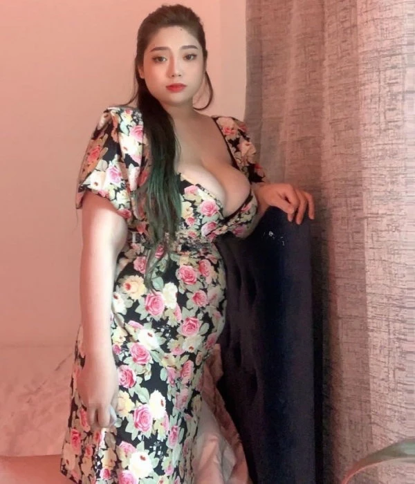 Truc, Escort, Dubai