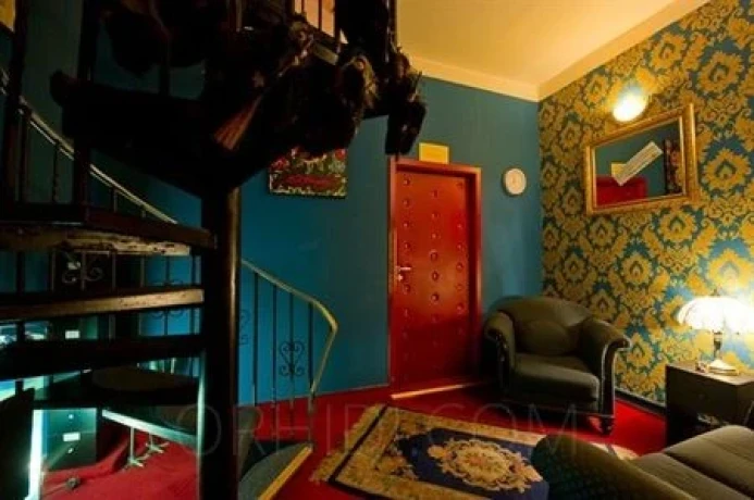 Kleines Laufhaus — 12 / 20