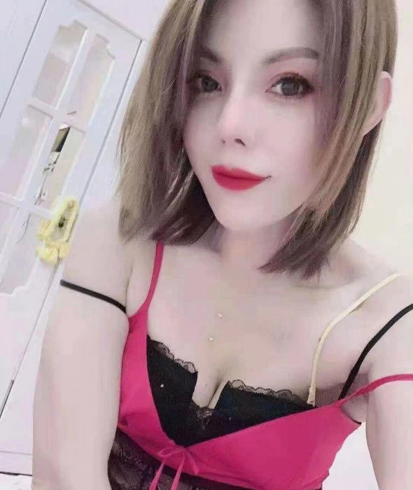 Lala — 2 / 5