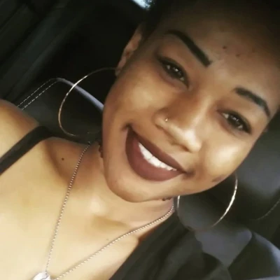 Reed jasmine, Escort, Singapore