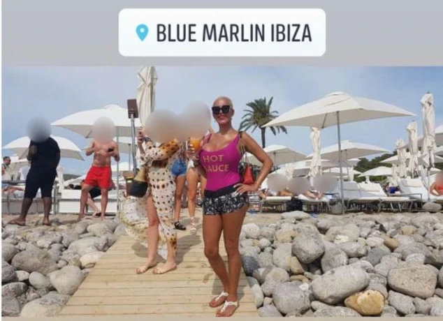 Trans Anna Latina Xxl — 19 / 20