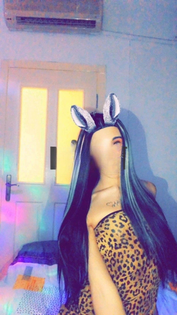 Shenalei, Escort, Istanbul
