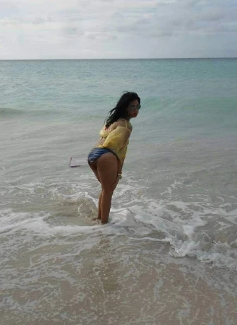 Nataly Cueto — 1 / 5