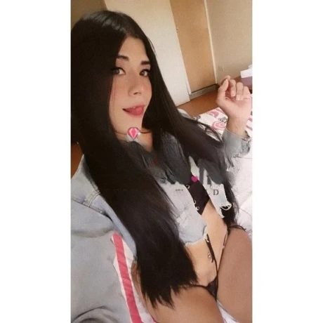 Giselle Estrada — 2 / 8