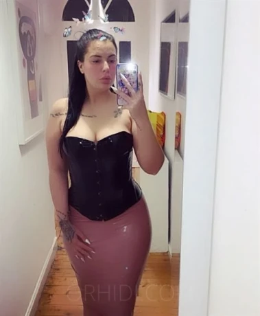 Herrin Lexy Fetisch Bizzar Domina — 6 / 18